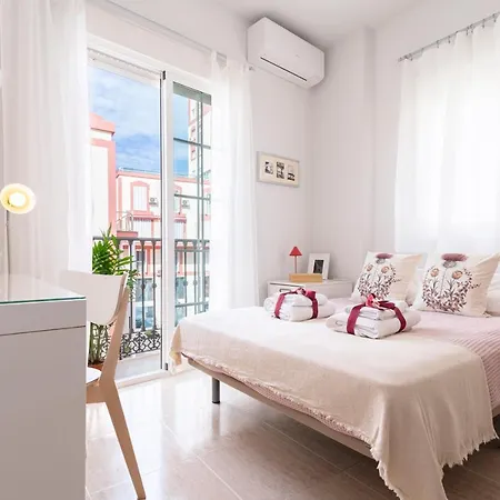 -malagasunapts- Bright Centre Apartment *