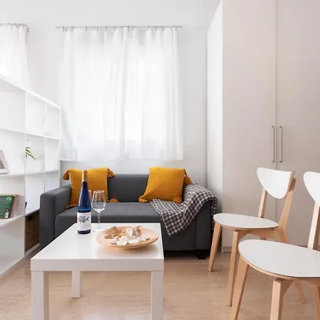 -malagasunapts- Bright Centre Apartment *